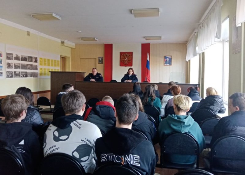 Начальник Отдела МВД России по Вязниковскому району встретился с учащимися местного колледжа